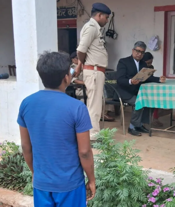 प्रधान जिला एवं सत्र न्यायाधीश केे द्वारा किया गया जिला जेल का निरीक्षण, जेल में निरुद्ध बंदियों के स्वास्थ्य,बंदियों को दिए जा रहे भोजन एवं जेल की साफ सफाई व जेल की सुरक्षा के संबंध में जेल अधीक्षक को दिए निर्देश…