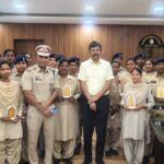 अंतर्राष्ट्रीय महिला दिवस पर डीआईजी व एसएसपी सूरजपुर ने महिला कर्मियों को किया सम्मानित,